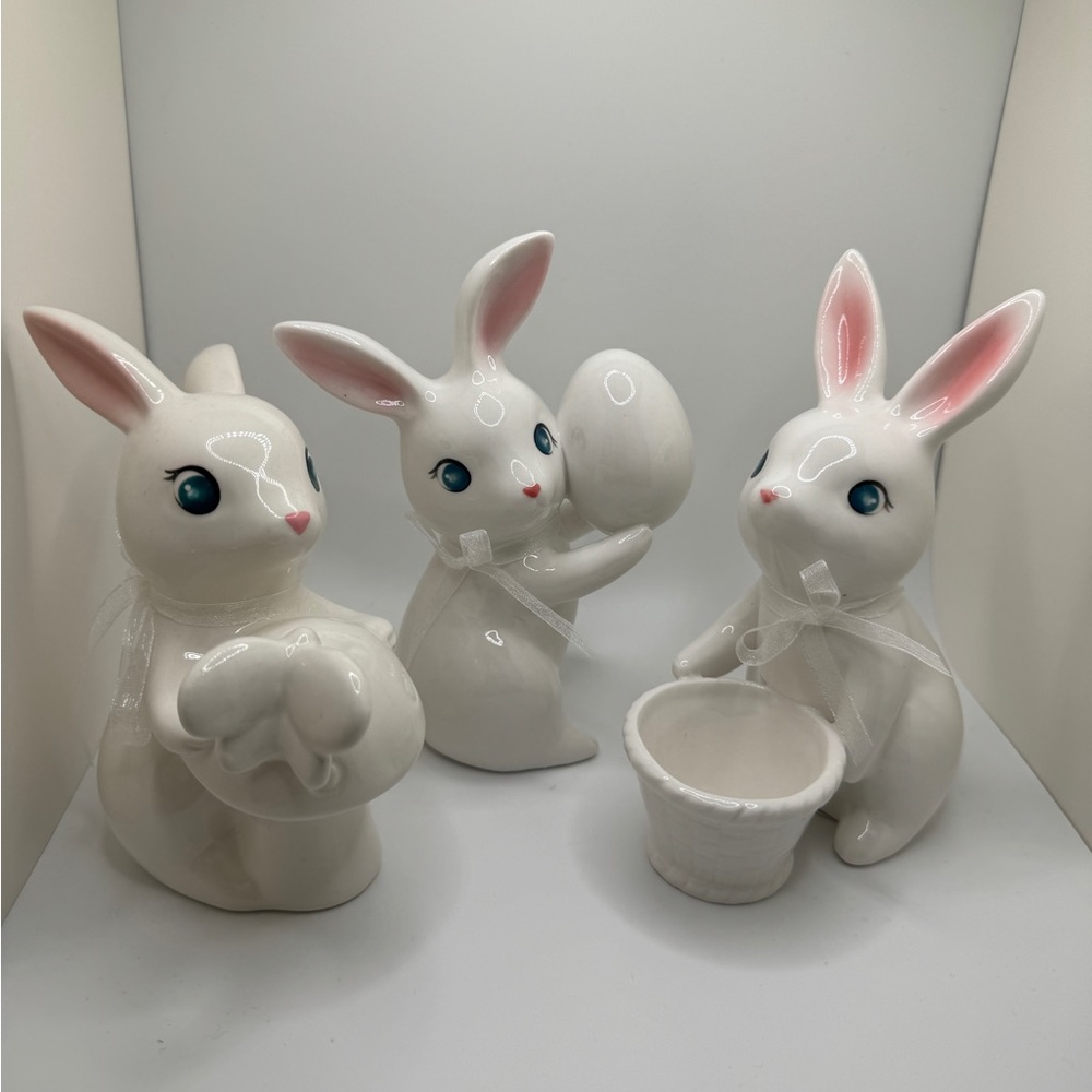 3pcs Cute Easter bunnies figurine New.